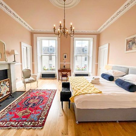 Remarkable 5Br Townhouse With Garden, Sleeps 12 EDI Buitenkant foto