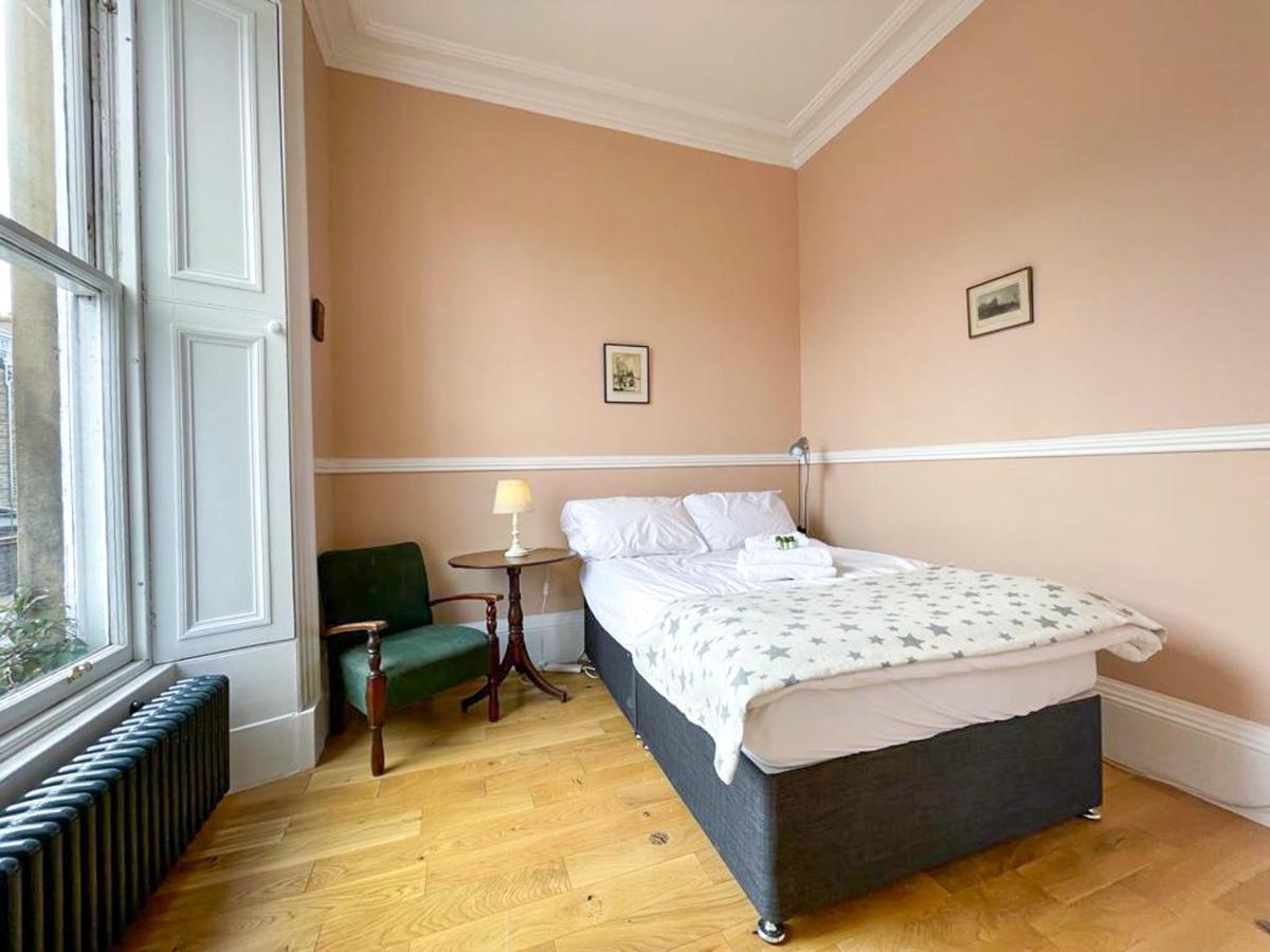 Remarkable 5Br Townhouse With Garden, Sleeps 12 EDI Buitenkant foto