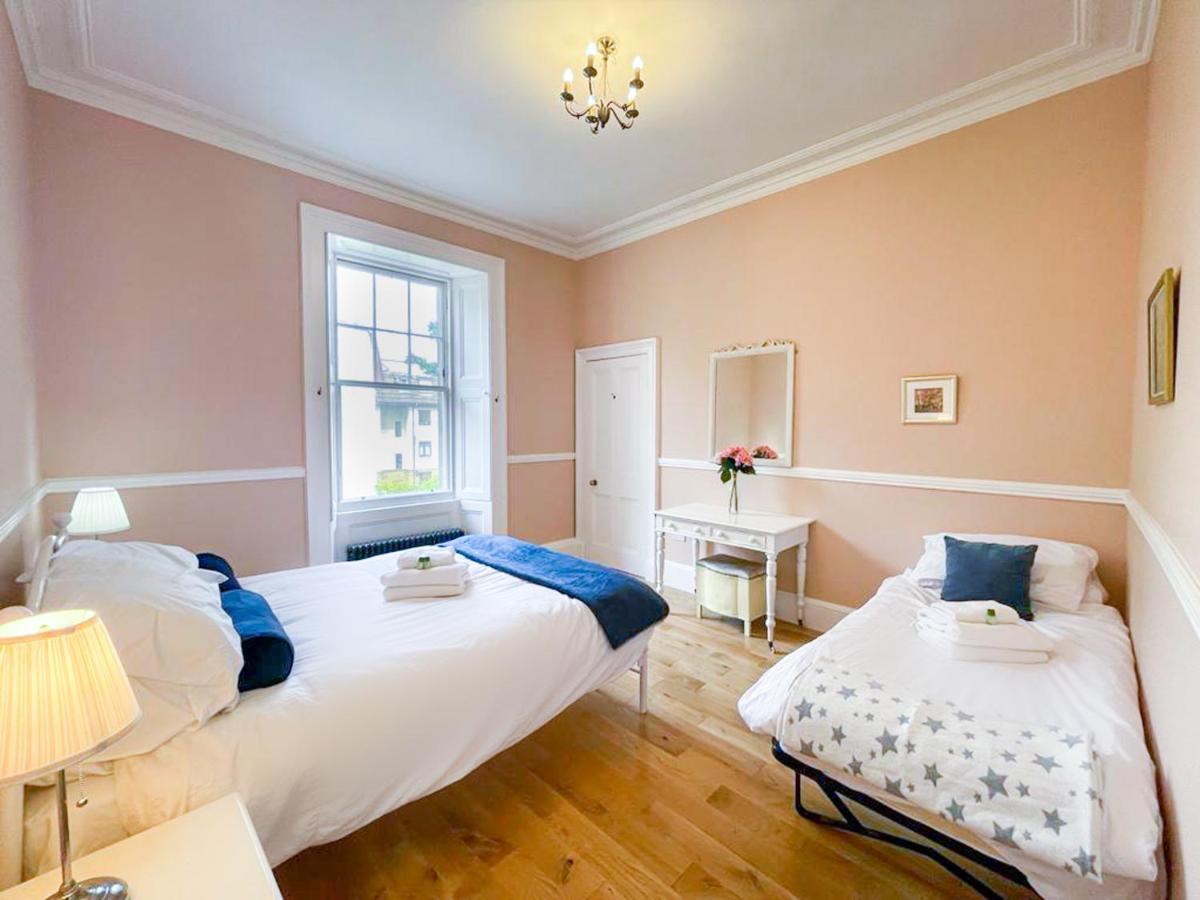 Remarkable 5Br Townhouse With Garden, Sleeps 12 EDI Buitenkant foto