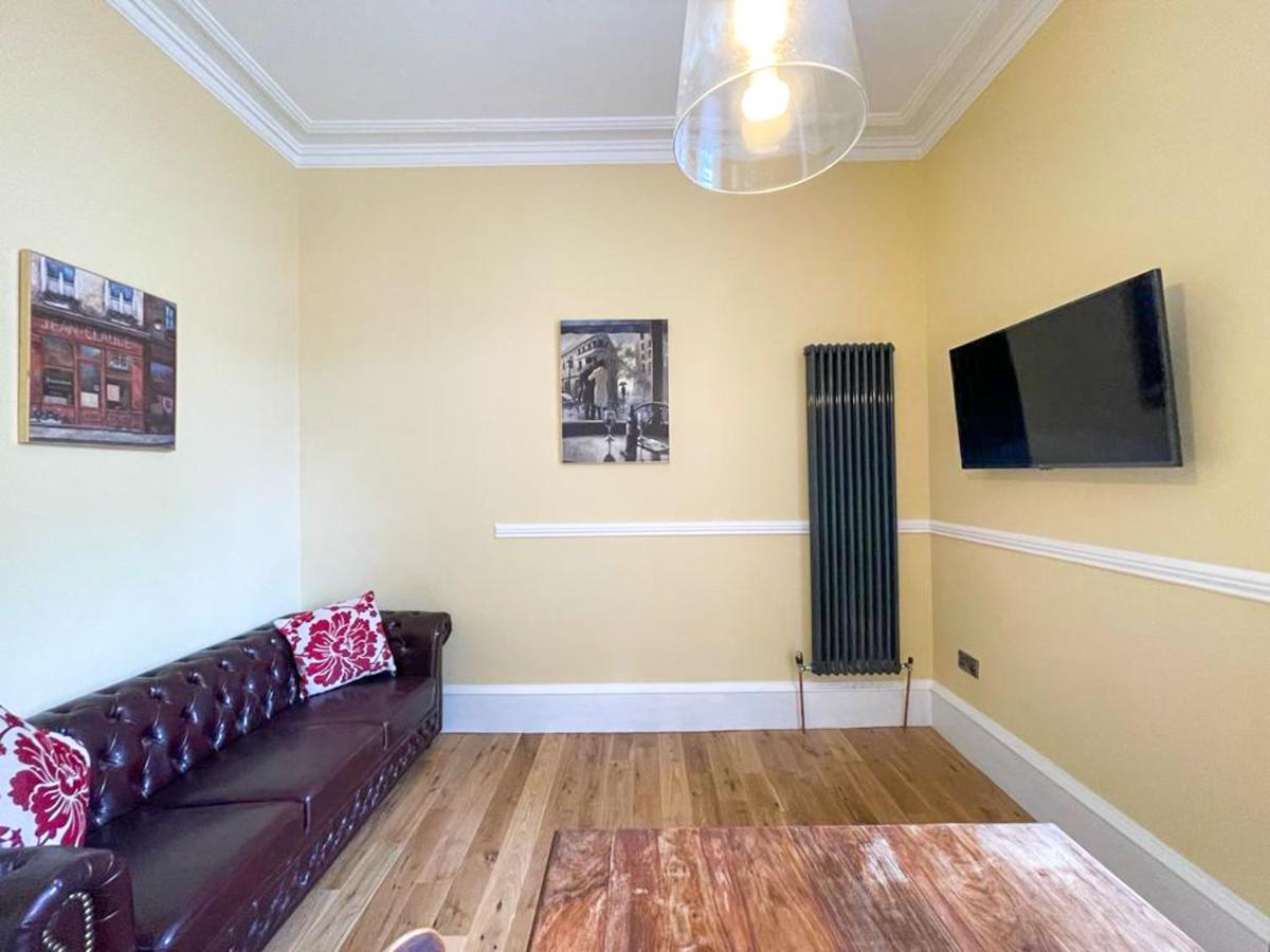 Remarkable 5Br Townhouse With Garden, Sleeps 12 EDI Buitenkant foto