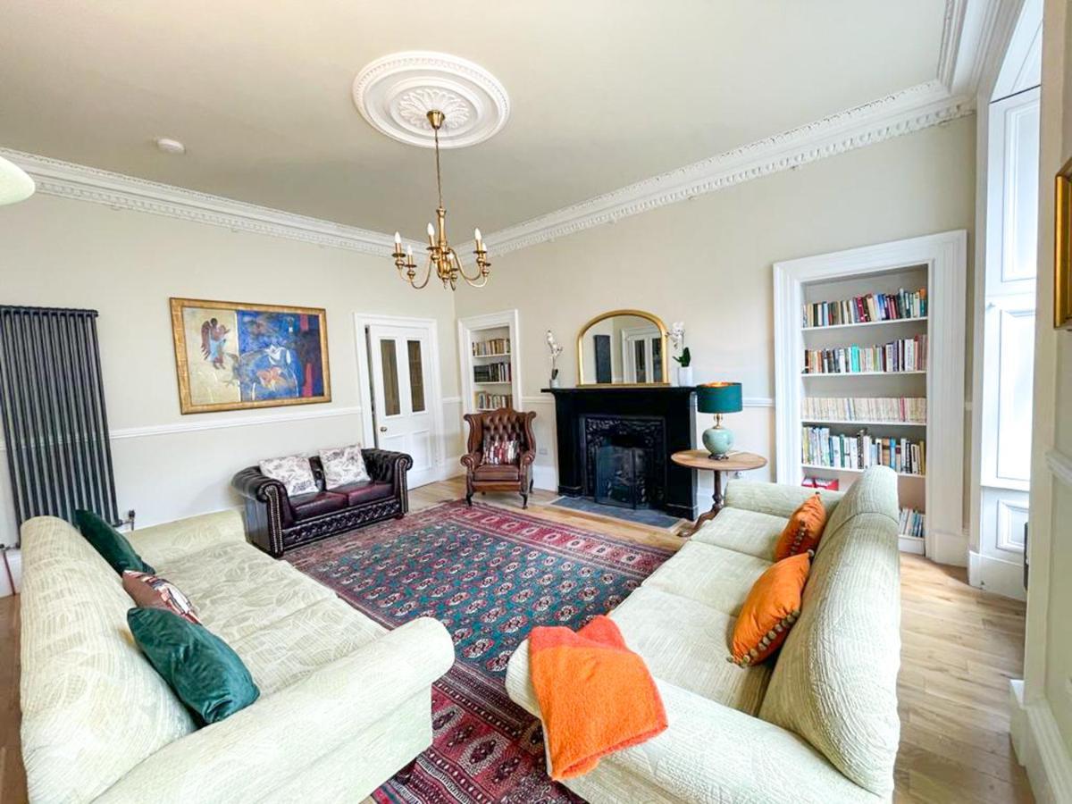 Remarkable 5Br Townhouse With Garden, Sleeps 12 EDI Buitenkant foto