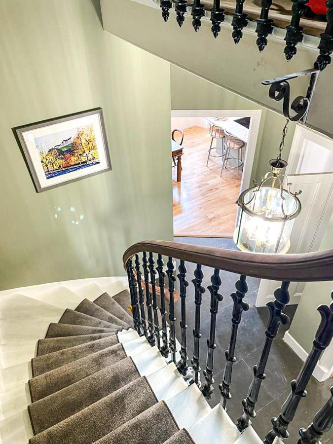 Remarkable 5Br Townhouse With Garden, Sleeps 12 EDI Buitenkant foto
