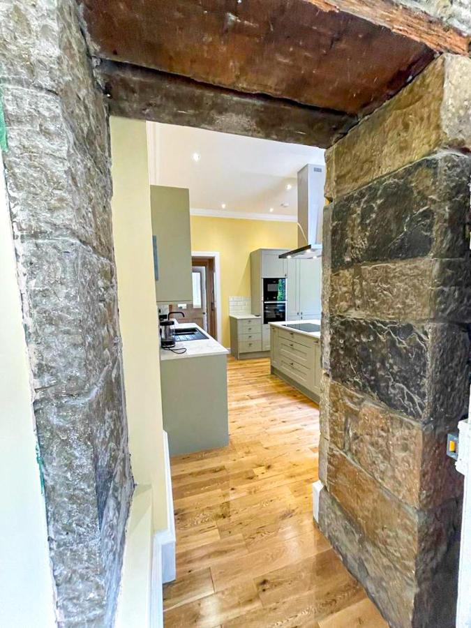 Remarkable 5Br Townhouse With Garden, Sleeps 12 EDI Buitenkant foto