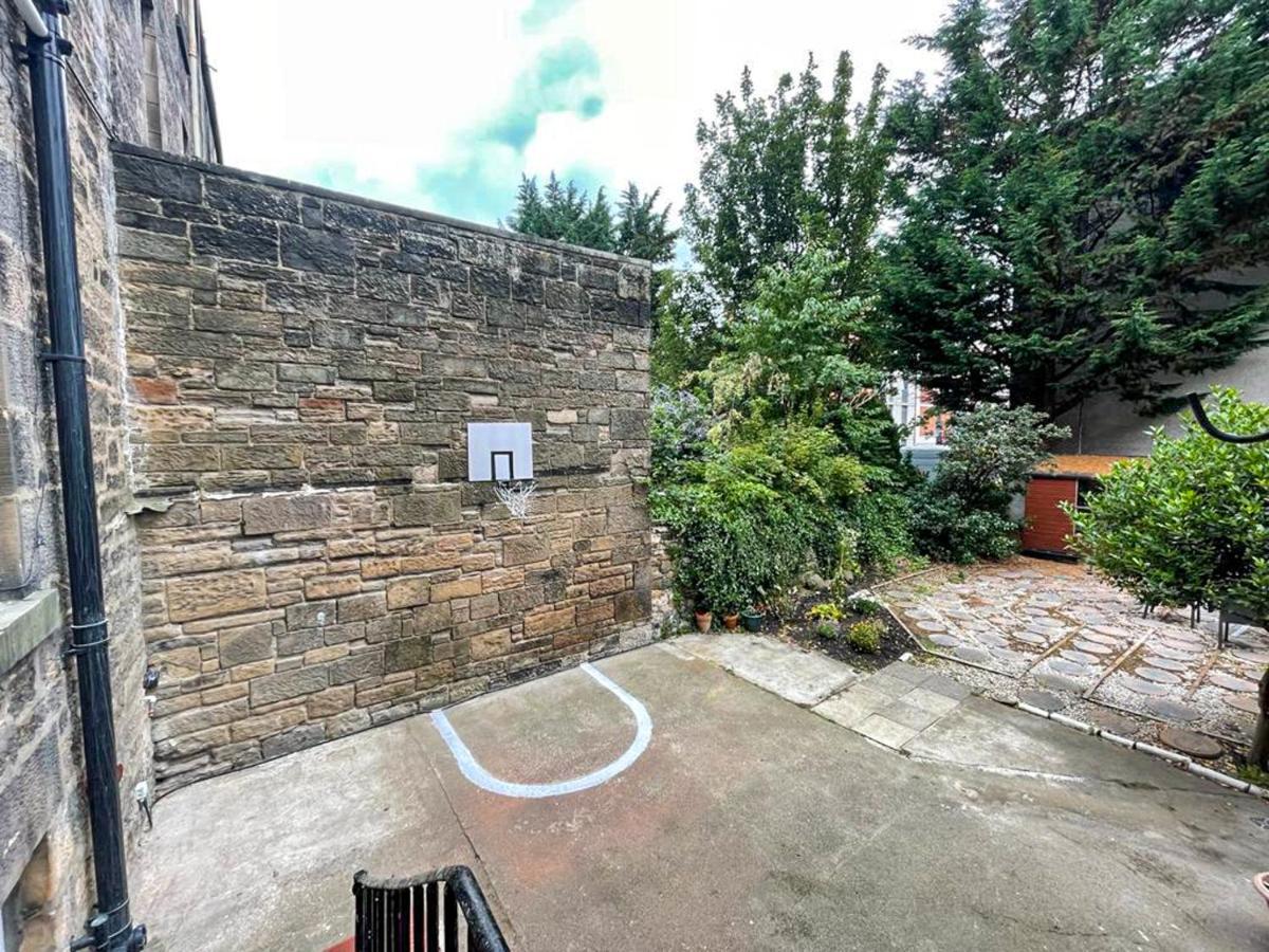 Remarkable 5Br Townhouse With Garden, Sleeps 12 EDI Buitenkant foto